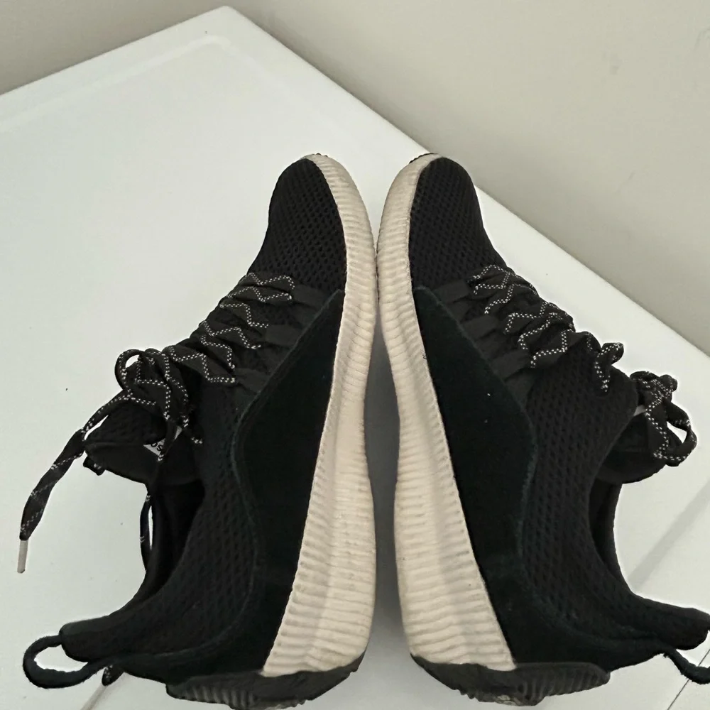 Sorel Suede Sneakers Black Size 9.5